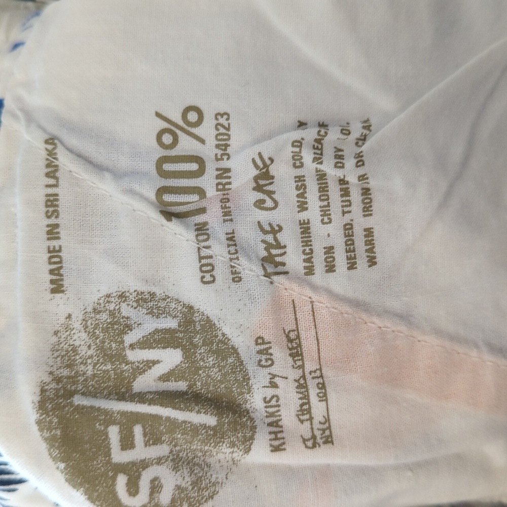 Gap printed leaves khaki shorts size 2 - Picture 8 of 8